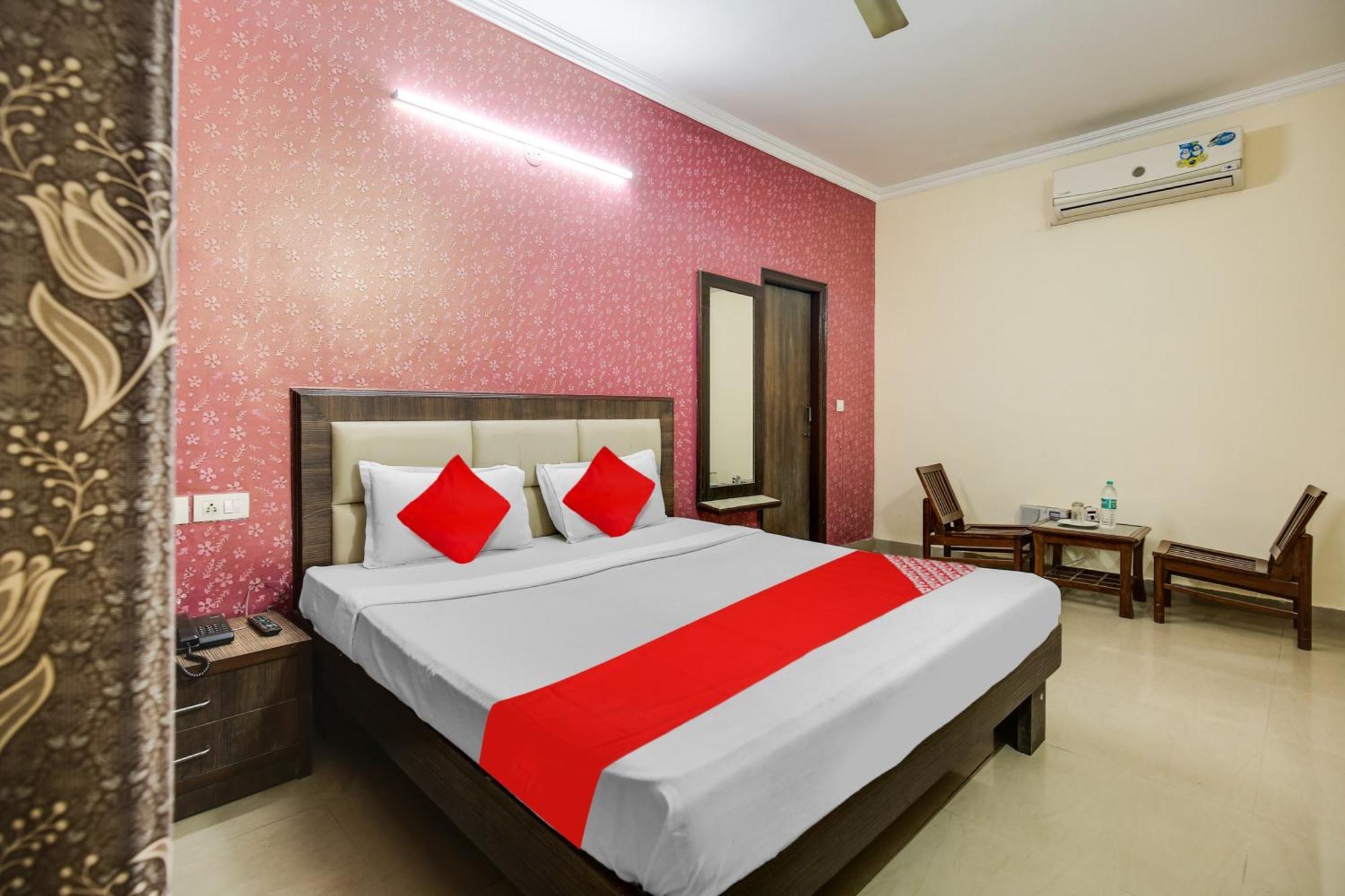 Hotel O Royal Mohali Eksteriør billede
